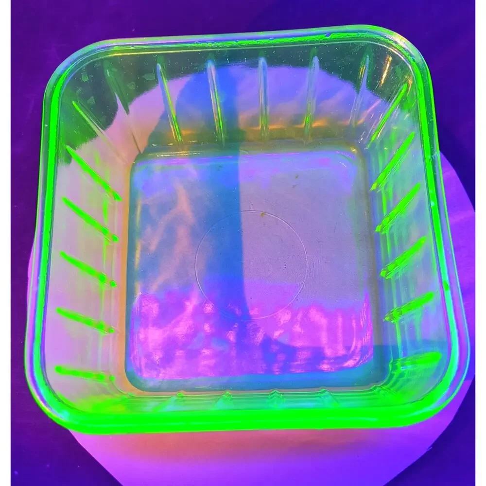722. Vintage Square Glass Fridgie Container with Lid Vaseeline UV Reactive